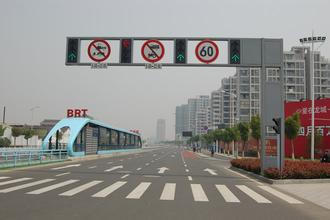 ���̰���